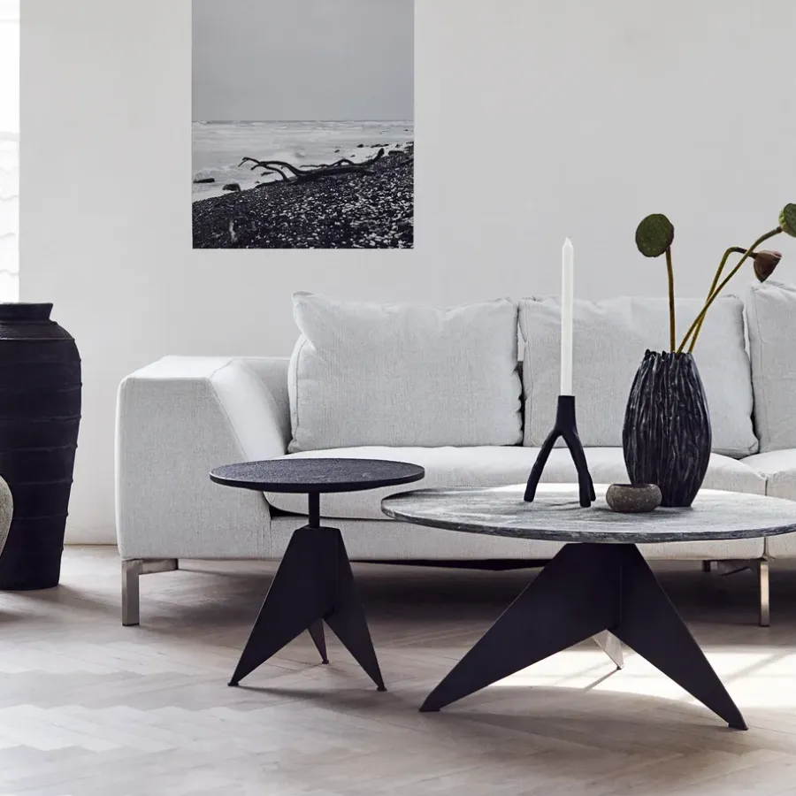 MUUBS Aion kandelaar XL 22 cm, Zwart< Kandelaars