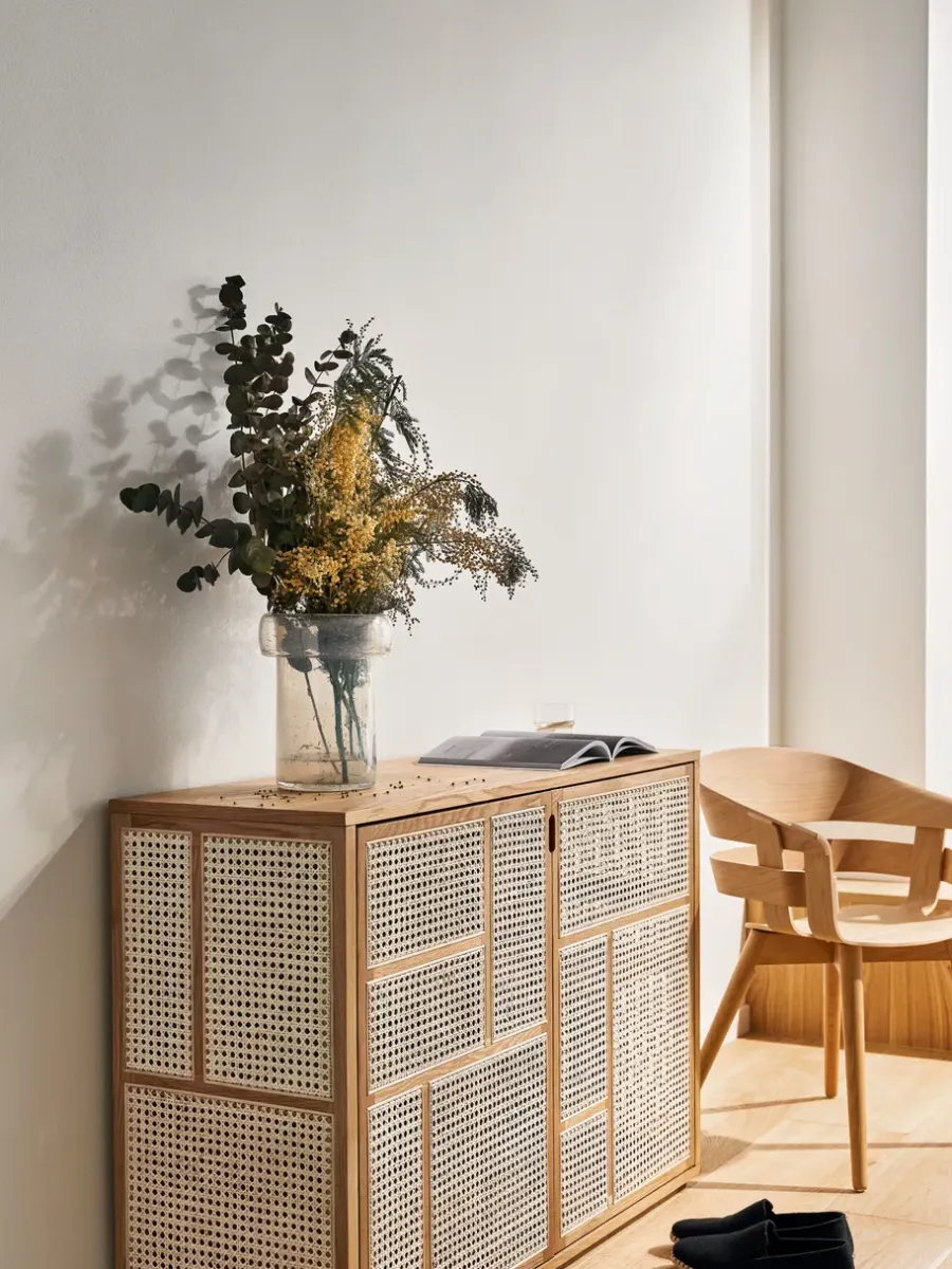 Design House Stockholm Air dressoir, Eikenhout< Kasten & Vitrines