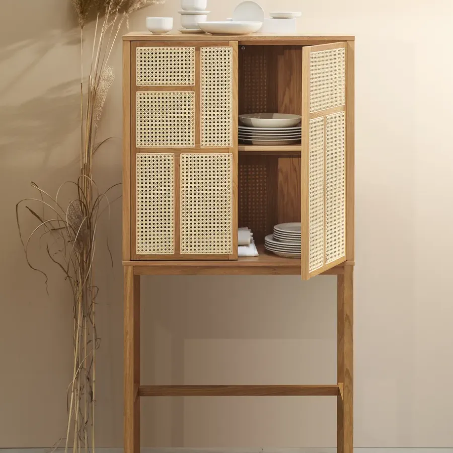 Design House Stockholm Air vitrinekast, eiken, rotan< Kasten & Vitrines