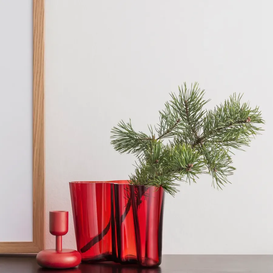 Iittala Alvar Aalto vaas cranberry, 160 mm.< Vazen