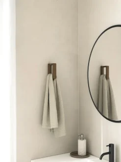 Andersen Furniture Andersen handdoekhouder, Dark Stain Matt Lacquer Ash< Handdoekenrekken & -Ringen
