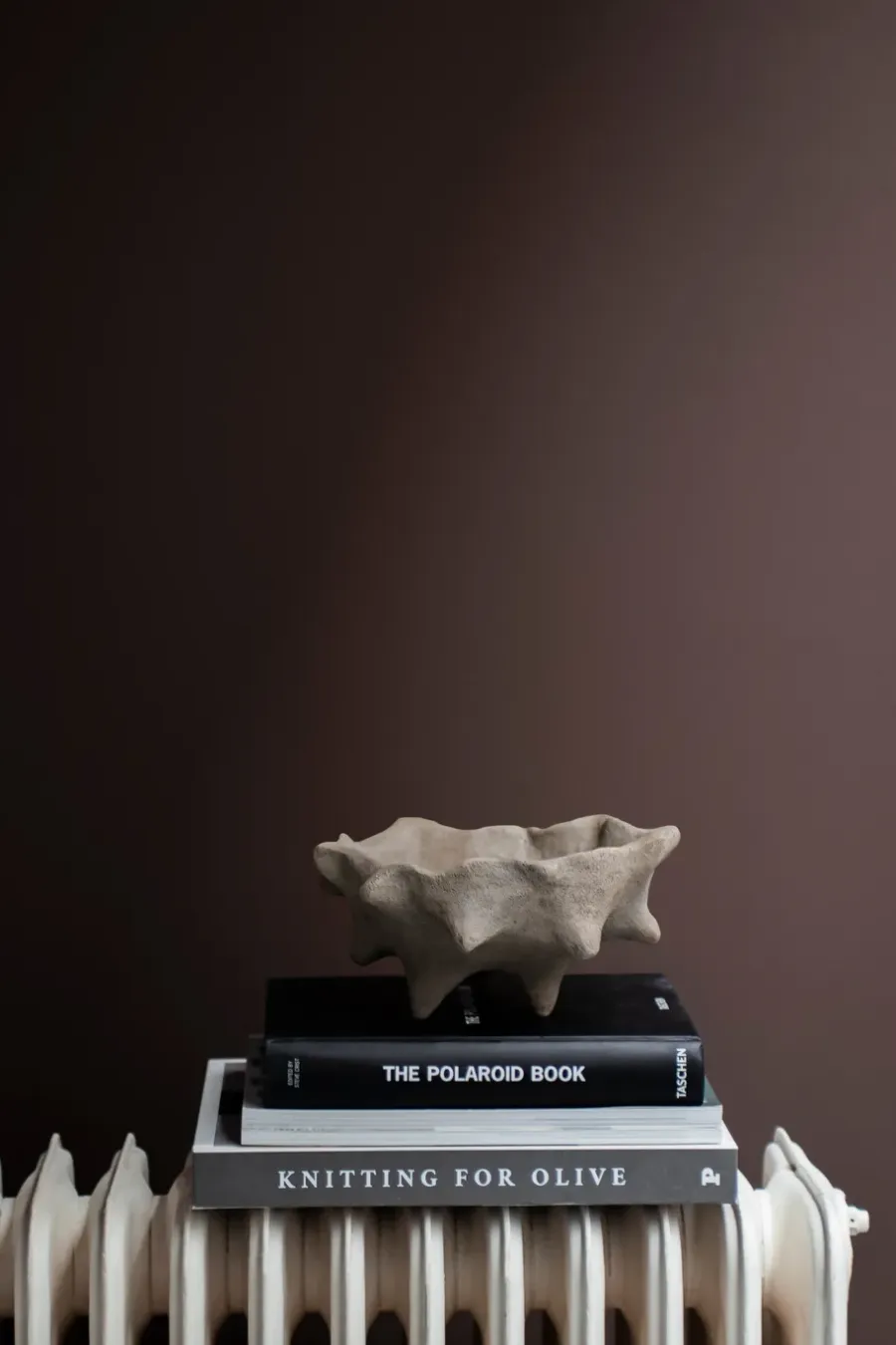 Mette Ditmer Art piece kastanje Ø20 cm, Sand< Decoratieve Schalen