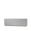 A2 Beam sideboard, lichtgrijs, sokkel van witgeolied eikenhout< Tv- & Mediameubels|Ladekasten & Dressoirs