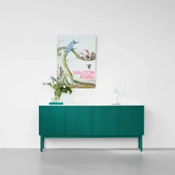 A2 Beam sideboard, witte lak, sokkel van witgeolied eikenhout< Tv- & Mediameubels|Ladekasten & Dressoirs
