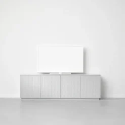 A2 Beam sideboard, witte lak, sokkel van witgeolied eikenhout< Tv- & Mediameubels|Ladekasten & Dressoirs