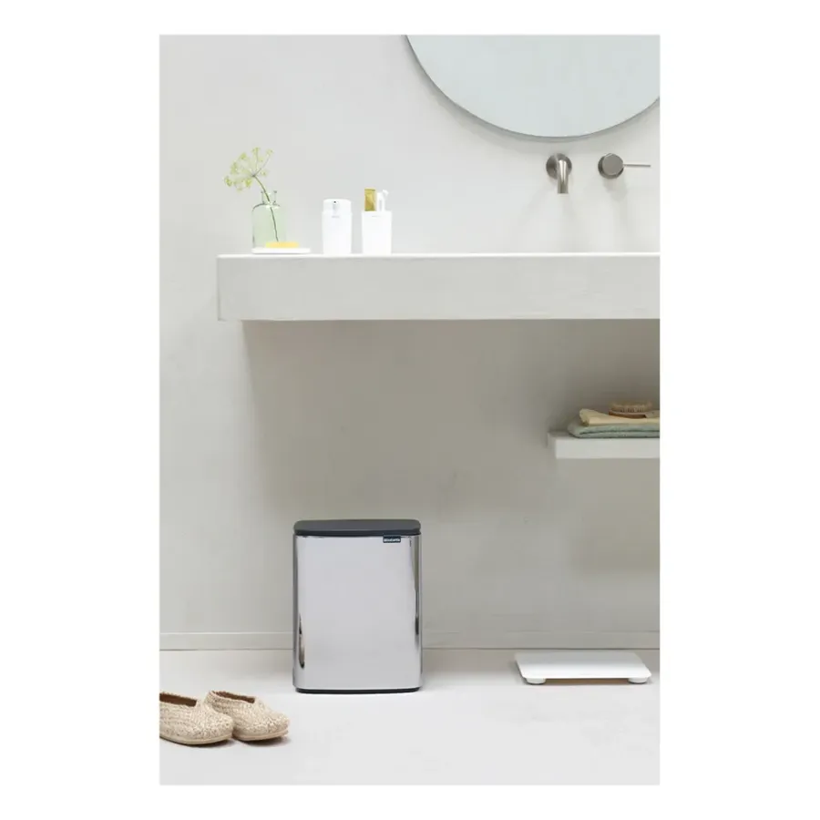 Brabantia Bo afvalemmer 12 l, Glanzend geborsteld staal< Pedaalemmers