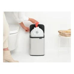 Brabantia Bo afvalemmer 7 l, Glanzend geborsteld staal< Pedaalemmers