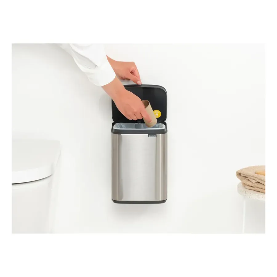 Brabantia Bo afvalemmer 4 l, Matgeborsteld staal< Pedaalemmers