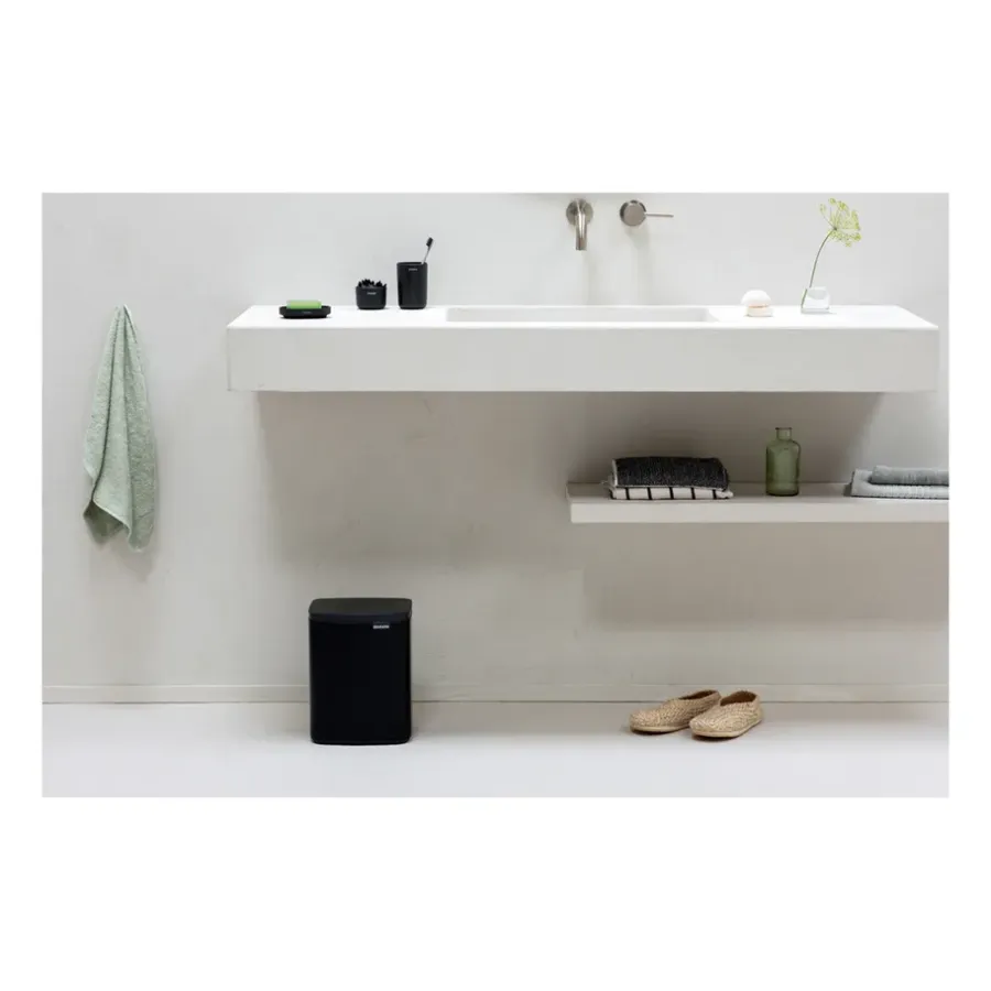 Brabantia Bo afvalemmer 7 l, Matte black< Pedaalemmers