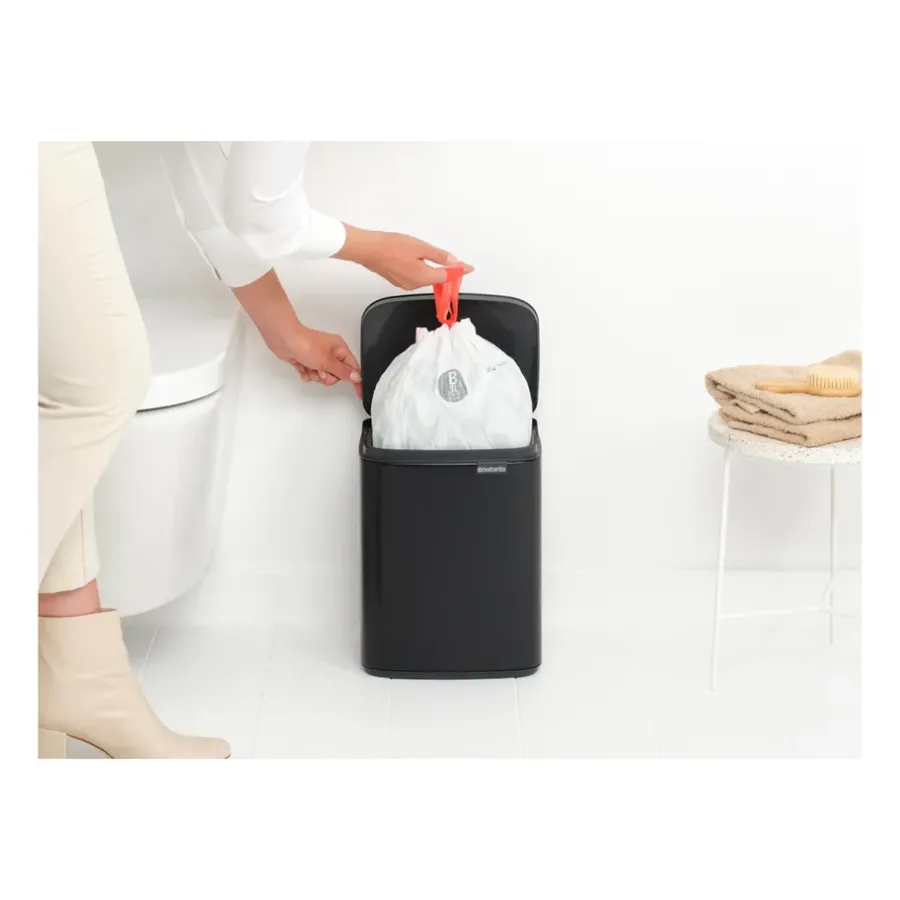 Brabantia Bo afvalemmer 7 l, Matte black< Pedaalemmers