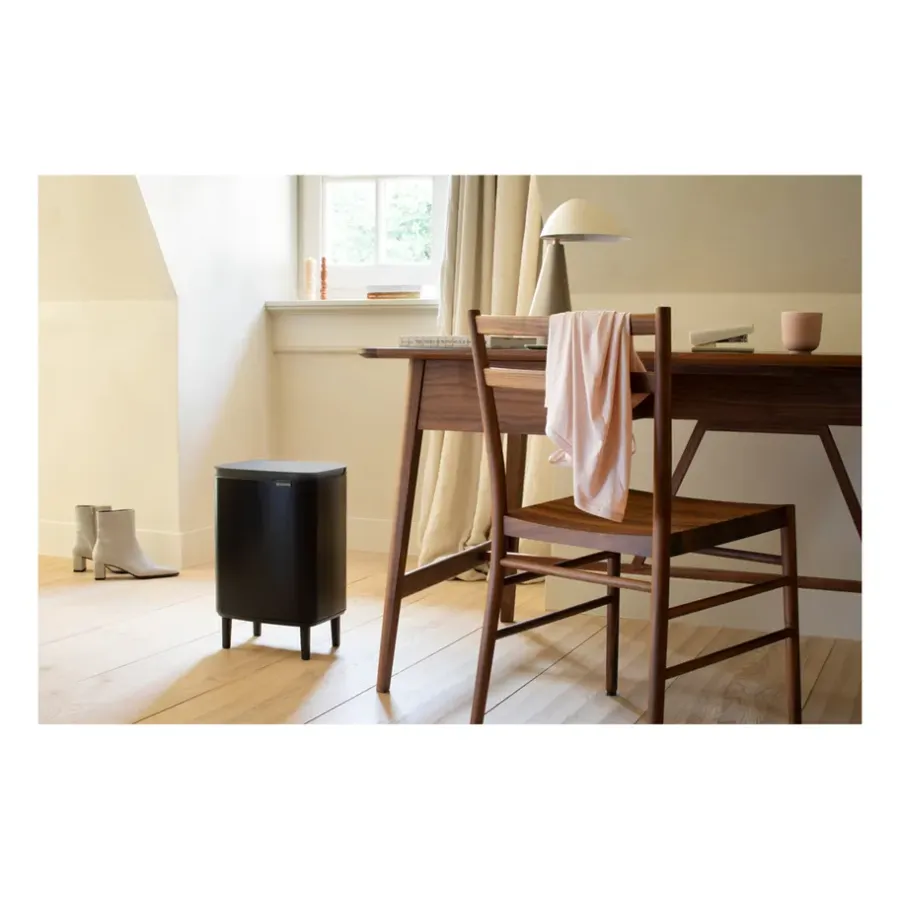 Brabantia Bo afvalemmer hoog 12 l, Matzwart< Pedaalemmers