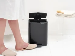 Brabantia Bo pedaalemmer 7 L, Matt Black< Pedaalemmers