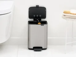 Brabantia Bo pedaalemmer 4 L, Matt Steel Fingerprint Proof< Pedaalemmers