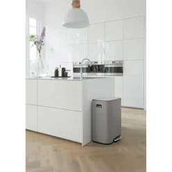 Brabantia Bo pedaalemmer 60 L, Mineral concrete grey< Pedaalemmers