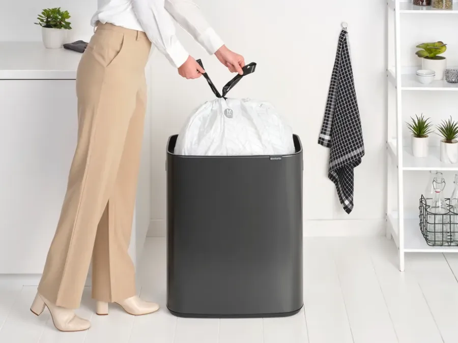 Brabantia Bo touch bin 60 L, Confident Grey< Prullenbakken