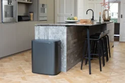Brabantia Bo touch bin 60 L, Confident Grey< Prullenbakken