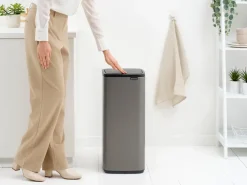 Brabantia Bo Touch Bin 30 L, Platinum< Pedaalemmers