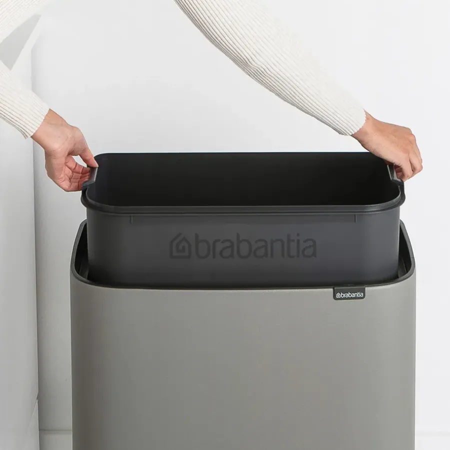 Brabantia Bo touch bin 36 liter, Mineral concrete grey< Pedaalemmers