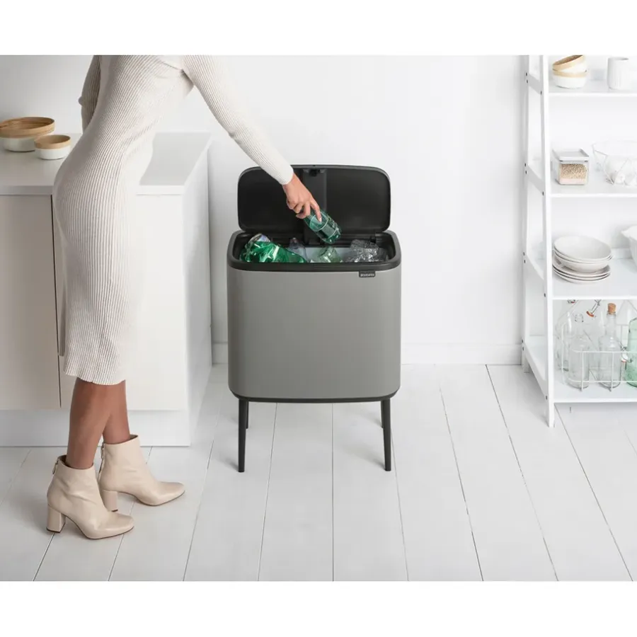 Brabantia Bo touch bin 36 liter, Mineral concrete grey< Pedaalemmers