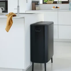 Brabantia Bo touch bin high 60 L, Mat zwart< Prullenbakken