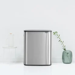 Brabantia Bo touch bin 2x30 L, Mat-geborsteld staal< Prullenbakken