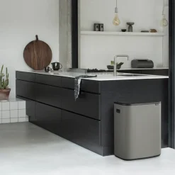 Brabantia Bo touch bin 2x30 L, Mineral concrete grey< Prullenbakken