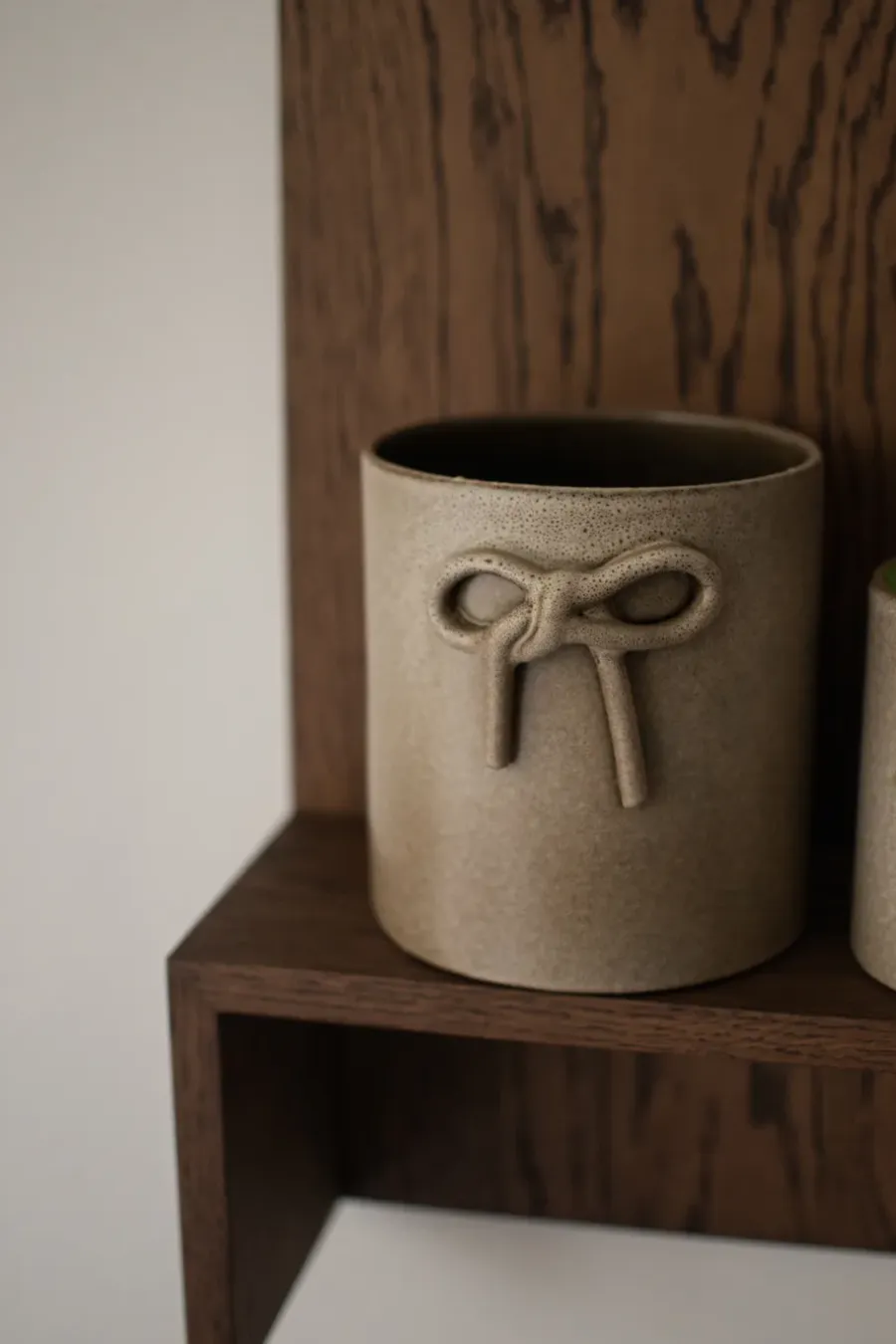 DBKD Bow pot Ø14 cm, Beige< Kerstdecoraties