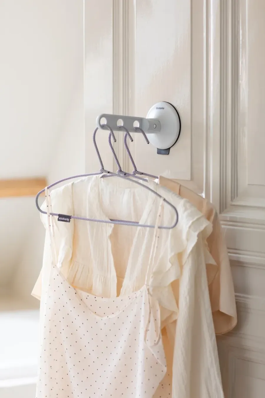 Brabantia inklapbare kledinghaak met zuignap, Lichtgrijs< Kapstokken & Hangrekken|Haken & Hangers