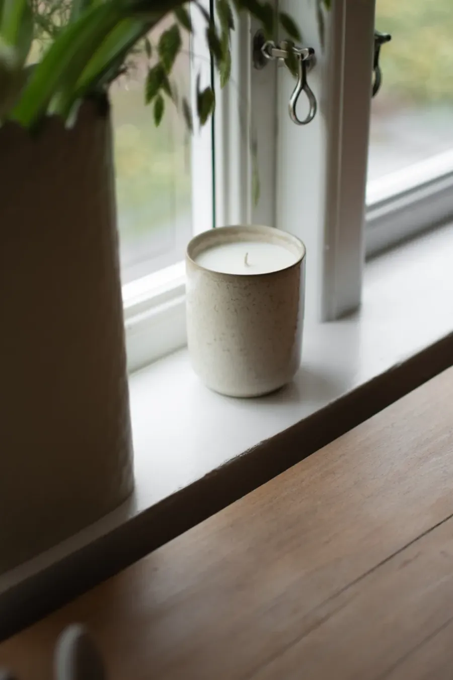 DBKD Burn geurkaars 60 u., Shiny creme< Geurkaarsen & Aroma Diffusers