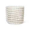 Ferm Living Ceramic gevlochten mand Ø23,5 cm, Off white< Opbergmanden