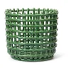Ferm Living Ceramic gevlochten mand Ø23,5 cm, Emerald Green< Opbergmanden