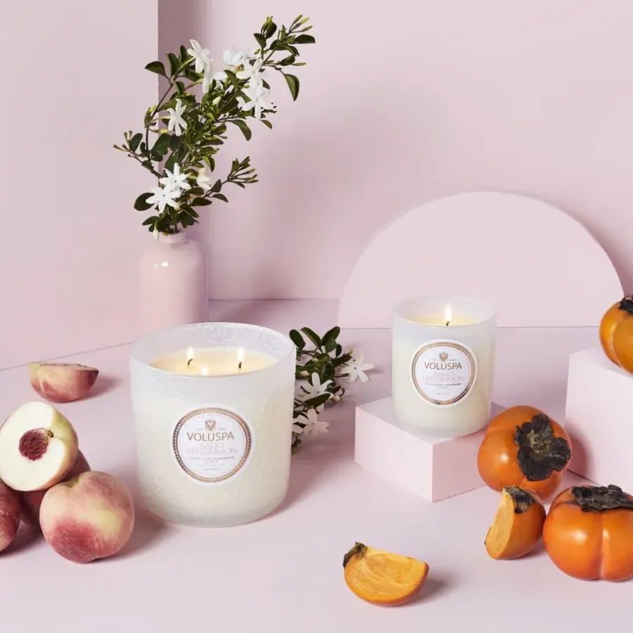 Voluspa Classic Maison Blanc geurkaars 60 uur, Saijo Persimmon< Geurkaarsen & Aroma Diffusers