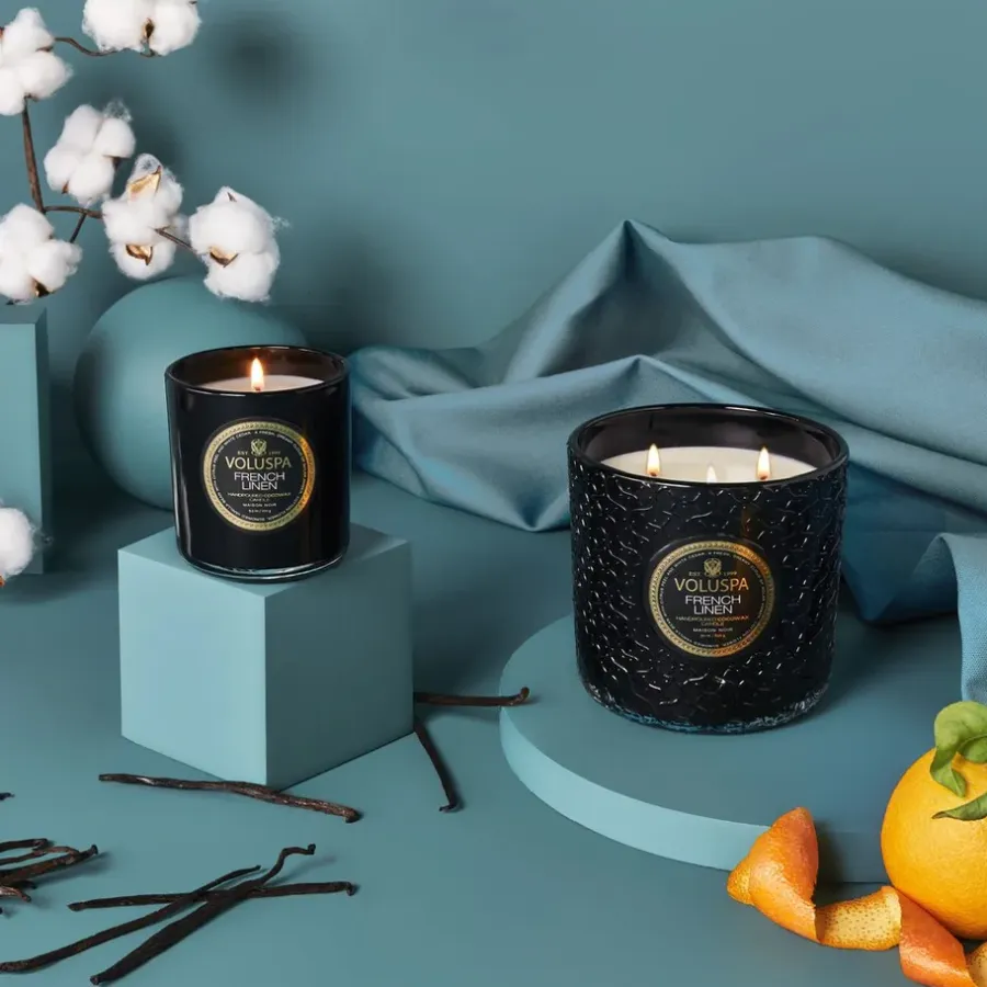 Voluspa Classic Maison Noir geurkaars 60 uur, French Linen< Geurkaarsen & Aroma Diffusers