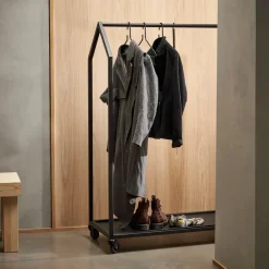 Essem Design Clothing House kledingrek, zwart< Kapstokken & Hangrekken
