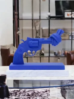 Non Violence Cobolt blue 30 cm, Blauw< Decoratieve Accessoires