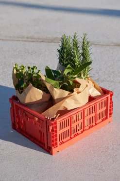 HAY Colour Crate M 26,5x34,5 cm, Red< Opbergmanden