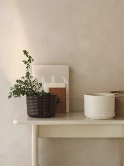 Ferm Living Corduroy pot Ø20x15 cm, Carob Brown< Bloempotten