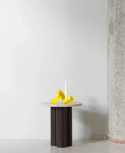 Normann Copenhagen Crooked kandelaar 1, Yellow< Kandelaars