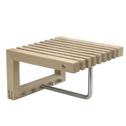 Fritz Hansen Cutter hoedenplank mini, eikenhout< Garderobehaken & Hoedenplanken