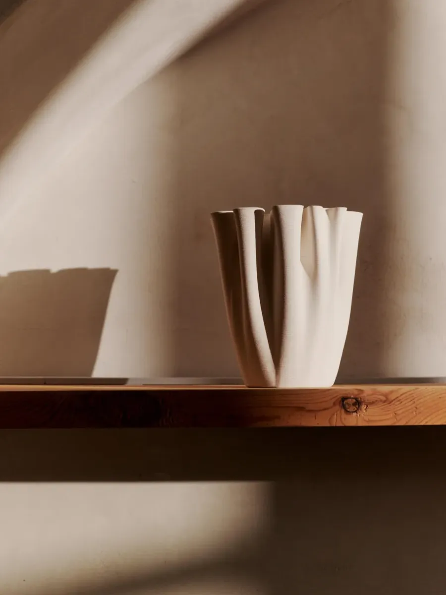 Ferm Living Dedali vaas 18 cm, Off-white< Vazen