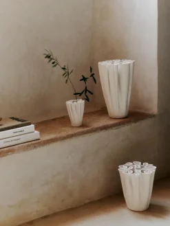 Ferm Living Dedali vaas 18 cm, Off-white< Vazen