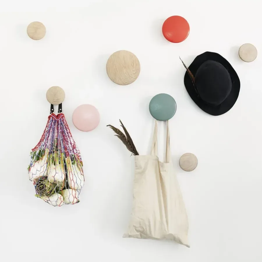 Muuto Dots wandhaak eikenhout, groot< Haken & Hangers|Opbergoplossingen Voor De Kinderkamer