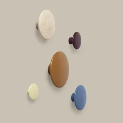 Muuto Dots wandhaak pale blue (blauw), middel< Haken & Hangers|Opbergoplossingen Voor De Kinderkamer