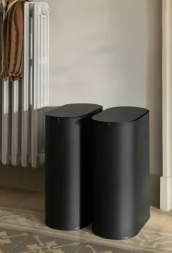 Ferm Living Enkel vuilnisbak medium, Black< Pedaalemmers