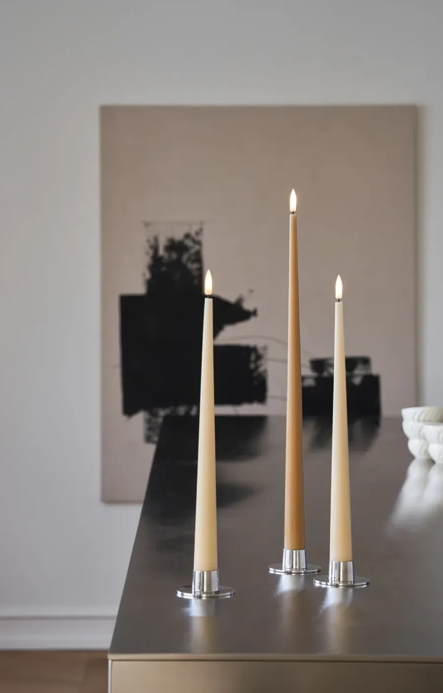 Ester & erik taper kaars LED 2-pack, 27 Almond butter, 40 cm< Led-Kaarsen