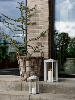 Zone Denmark Firefly lantaarn windlicht 35 cm, Soft Grey< Kaarsenhouders & Kaarsenborden