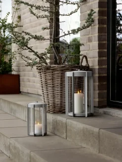 Zone Denmark Firefly lantaarn windlicht25 cm, Soft Grey< Kaarsenhouders & Kaarsenborden