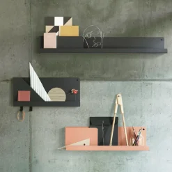 Muuto Folded plank groot, zwart< Planken & Planksystemen