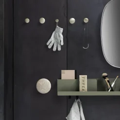 Muuto Folded plank klein, olijf< Planken & Planksystemen