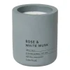 Blomus Fraga geurkaars 55 uur, Rose & White Musk-Flintstone< Geurkaarsen & Aroma Diffusers